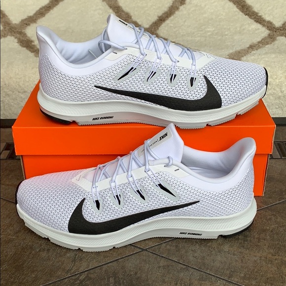 nike quest 2 on feet